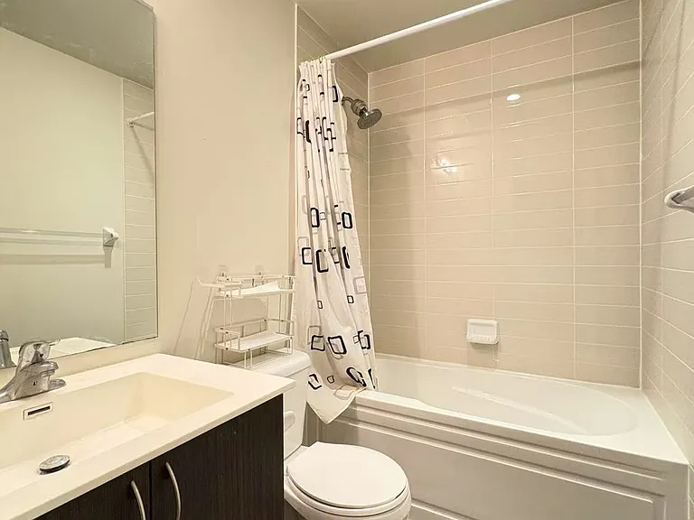 39 Annie Craig Dr #322 — Photo 12