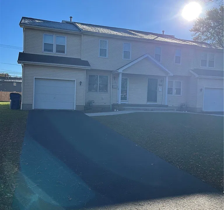 128 Harding Rd