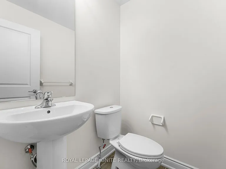 70 Thule St — Photo 34