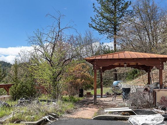 4th image of 225 Flounce Rock Rd