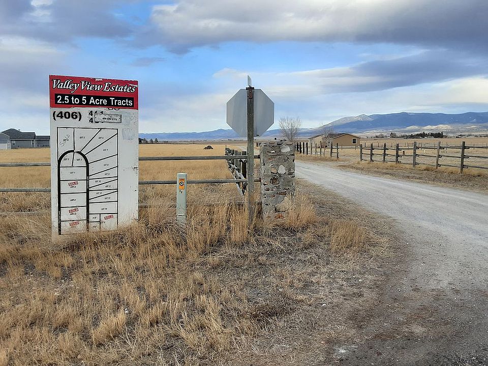 entrance to Valley View Esta