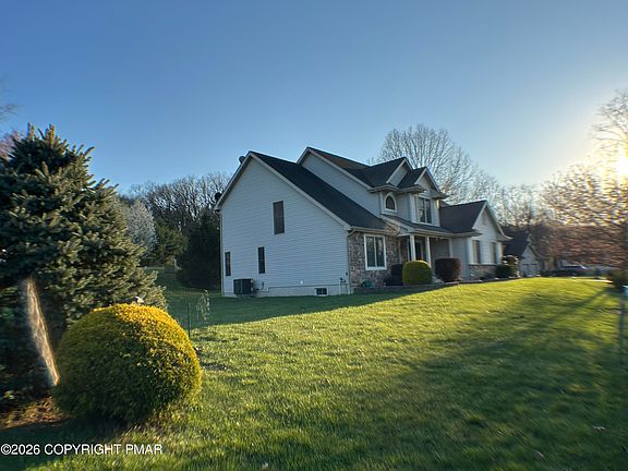 3rd image of 215 Dryden Rd