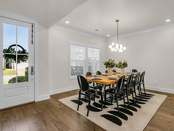 2nd image of 229 Delbourne Ln