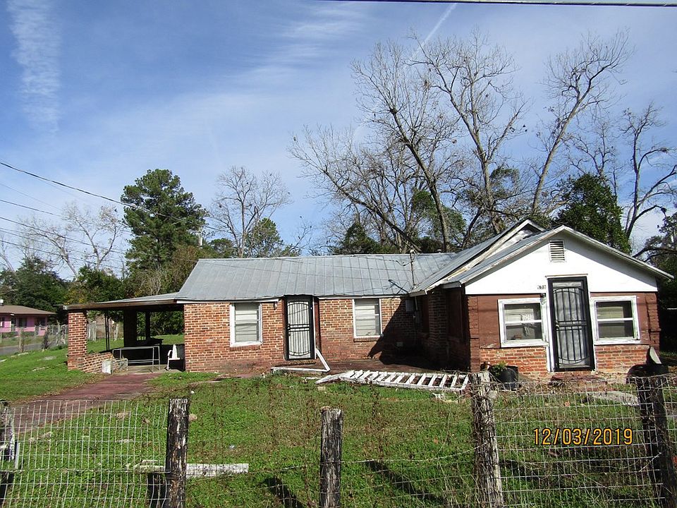 2nd image of 178 Cochran St