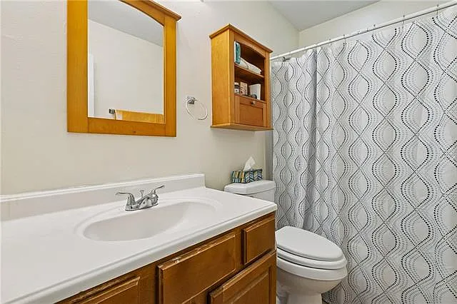 6001 Warrington Dr — Photo 8