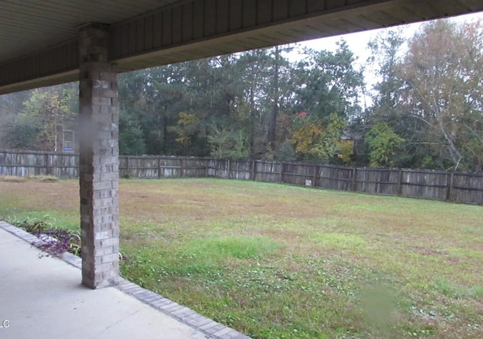 Over 3000sf - 4 Bedroom Home — Photo 4