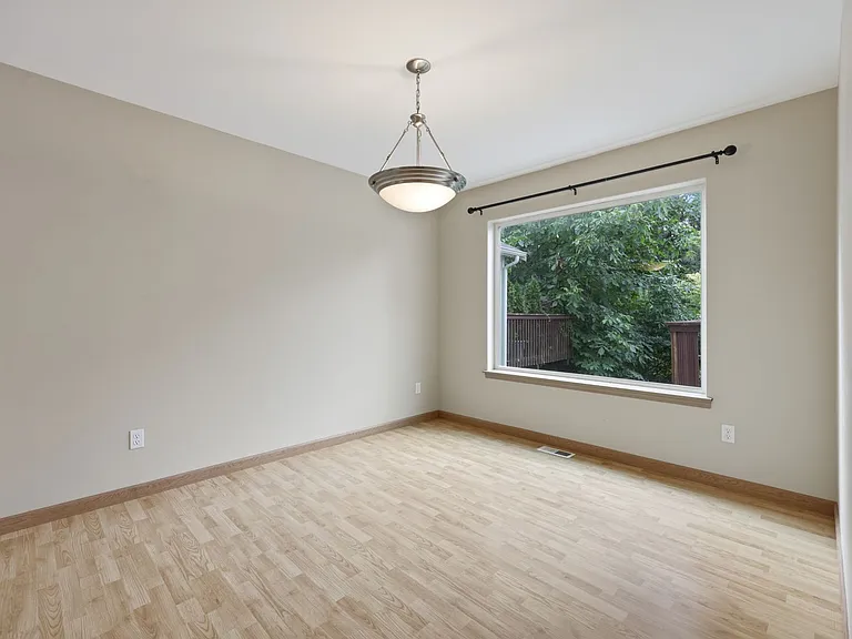 2440 Boulevard Heights Loop SE — Photo 11