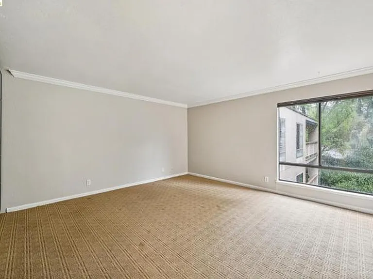 300 N Civic Dr #403 — Photo 15