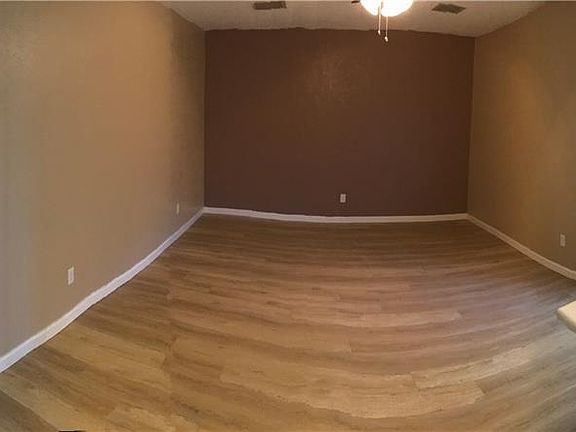 2nd image of 1708 Galahad Ln