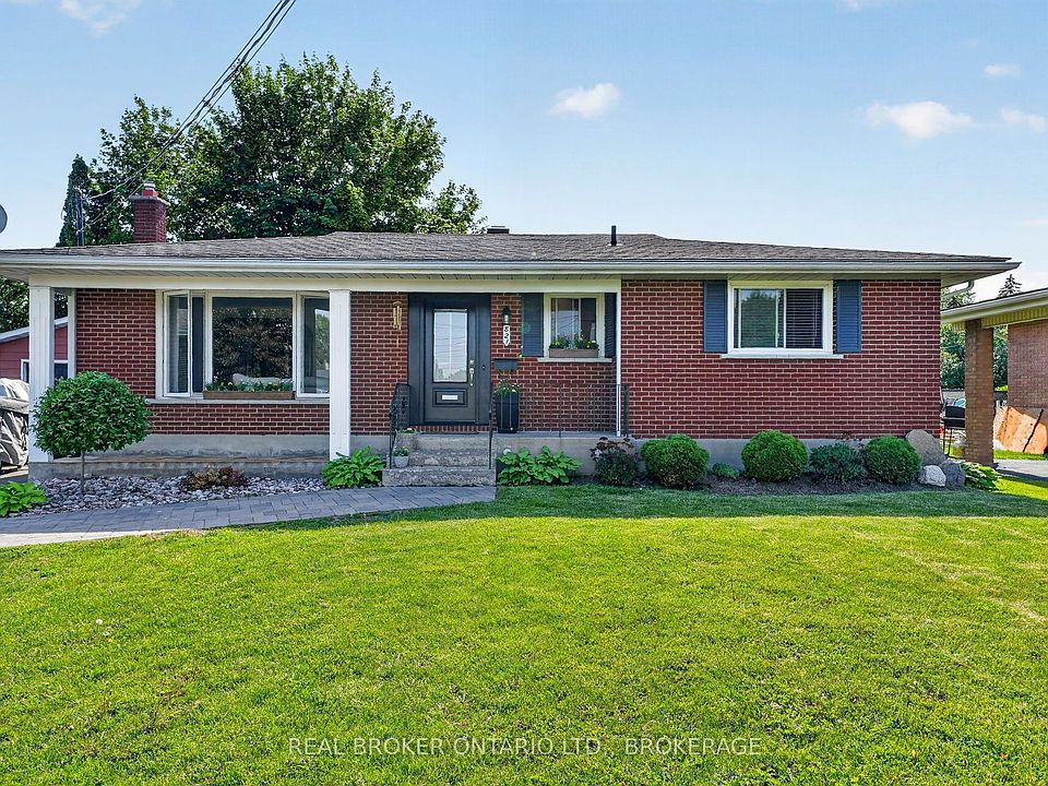 1st image of 821 Haldimand Cres