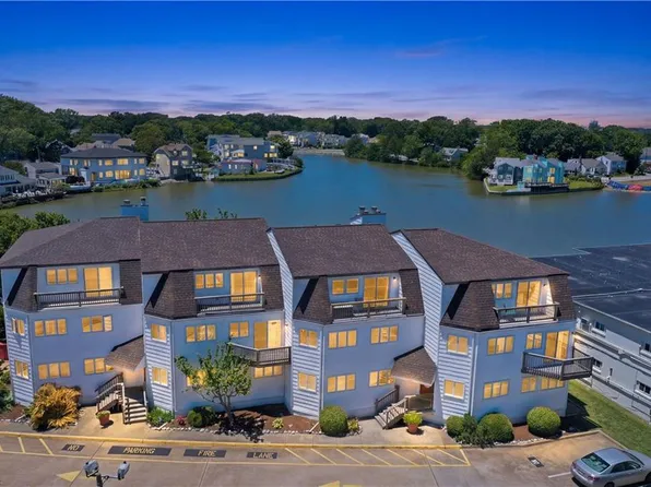 209 Lake Dr, Virginia Beach, VA 23451