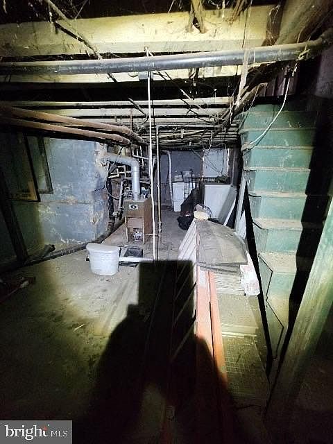 2nd image of 1335 Morton St