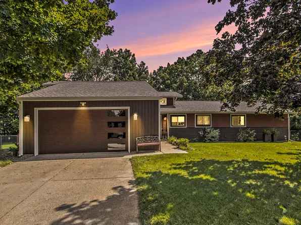 813 Barton St, Otsego, MI 49078