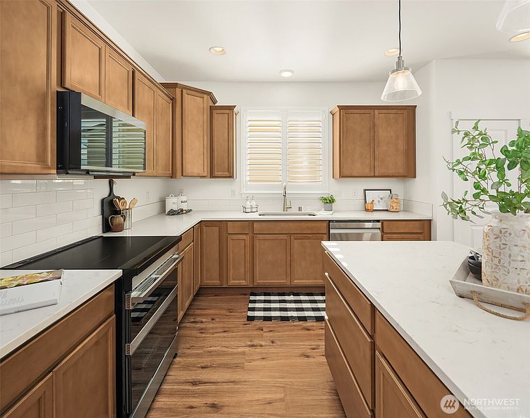 5th image of 2401 E 16th Street