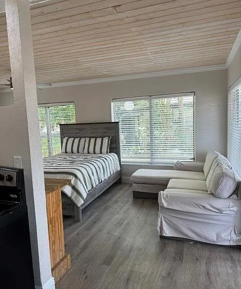 131 S Federal Hwy #3 — Photo 4