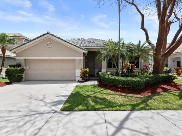 1312 Chenille Cir, Weston, FL 33327