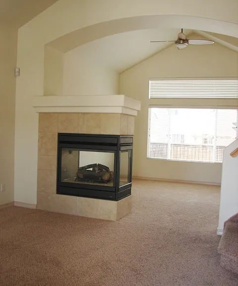 7261 Grand Prairie Dr — Photo 2