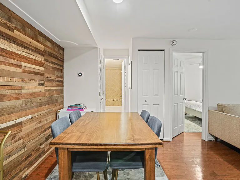 2101 N St NW #T3 — Photo 11