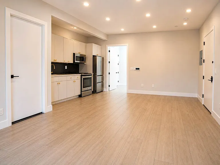 2136 Bedford Ave #1A — Photo 5