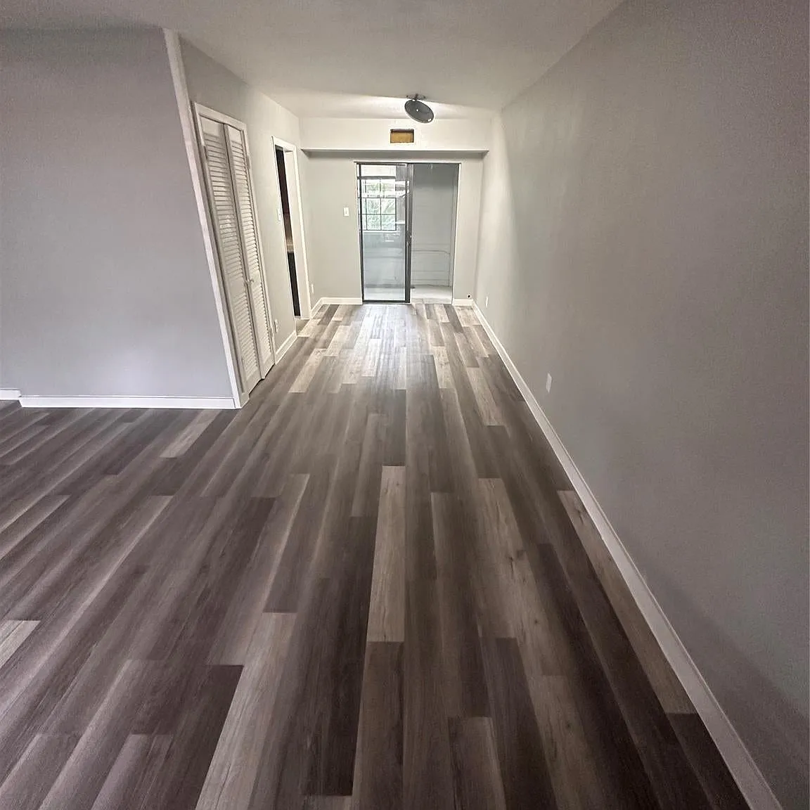 3 bed, 2.5 bath, 1370 sqft, $1,695 — Photo 3