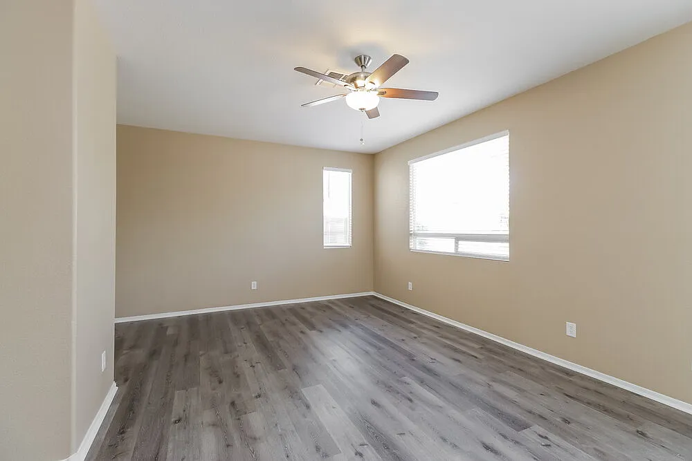 3 bed, 2.5 bath, 1649 sqft, $1,865 — Photo 4