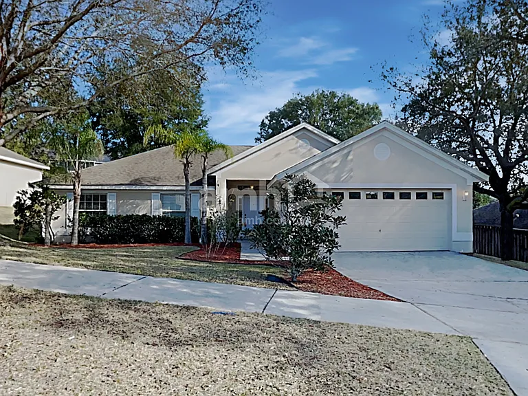 660 Winding Lake Dr — Photo 1