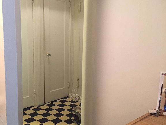 4th image of 317 W 105th St APT 4C