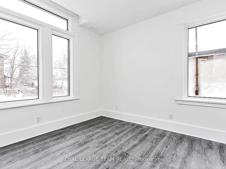 790 Bronson Ave — Photo 12