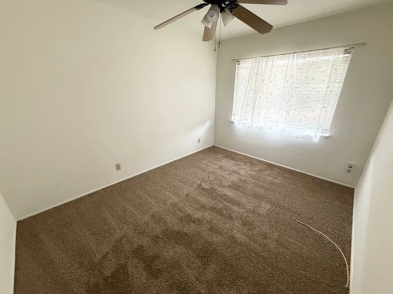 210 & 212 W South St — Photo 4
