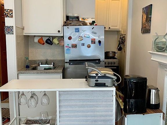 3rd image of 924 Sterling Pl APT 3R