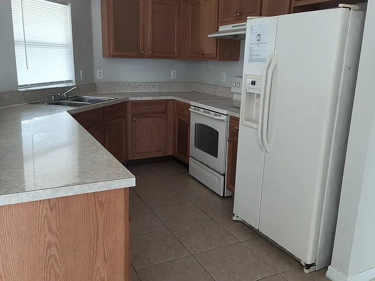 3604 22nd St SW — Photo 3
