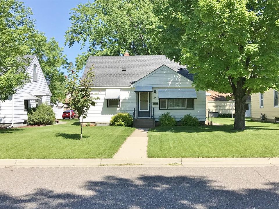 1st image of 124 20th Ave S
