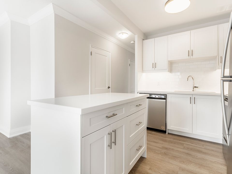 3141 Jaguar Valley Drive 3141 Jaguar Valley Dr Mississauga ON Zillow