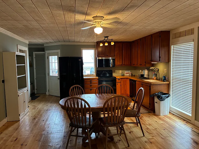 930 State Highway 104 — Photo 3