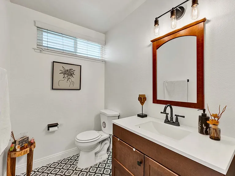 21896 Michigan Ln — Photo 13