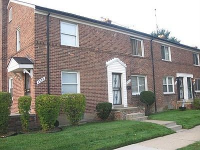 1704 Exterior
