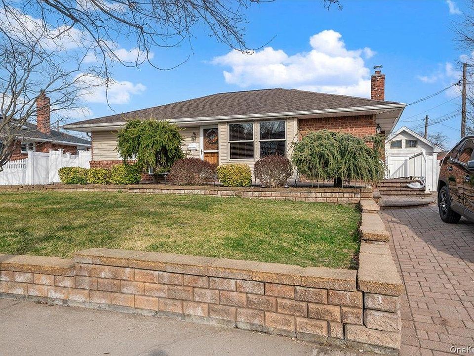 1st image of 471 Parker Avenue