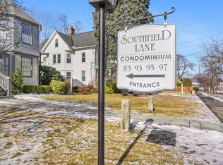 97 South Ave APT E, New Canaan, CT 06840