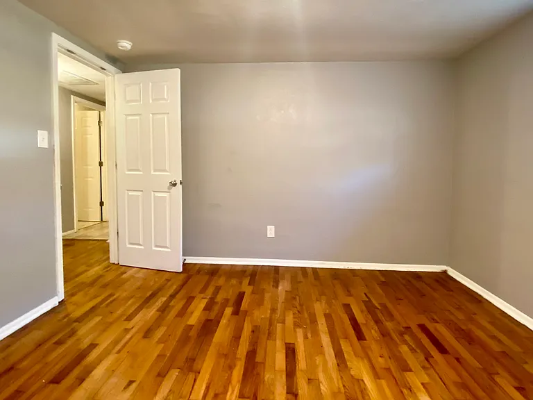 6202 Warren Dr — Photo 2