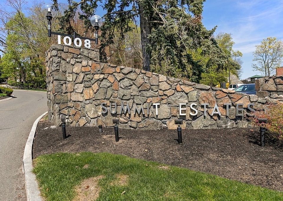 1st image of 1008 Paradise Rd APT 2E