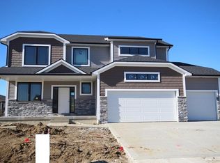 1334 S 6th St, Adel, IA 50003