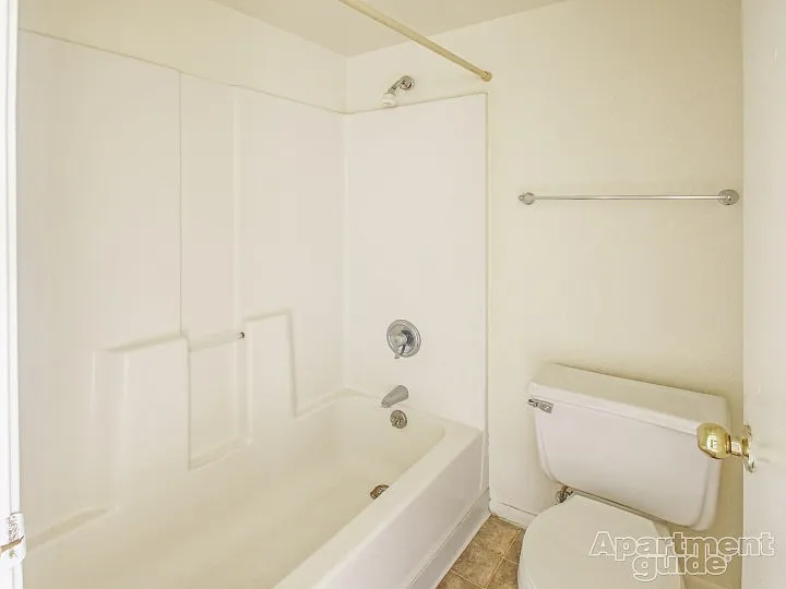 Adobe Highlands Apartments — Photo 12