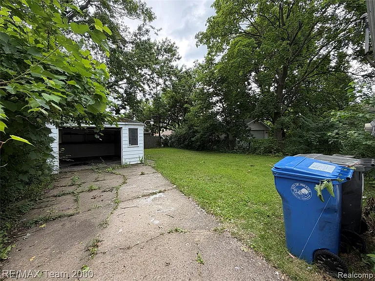 228 Auburn St — Photo 3