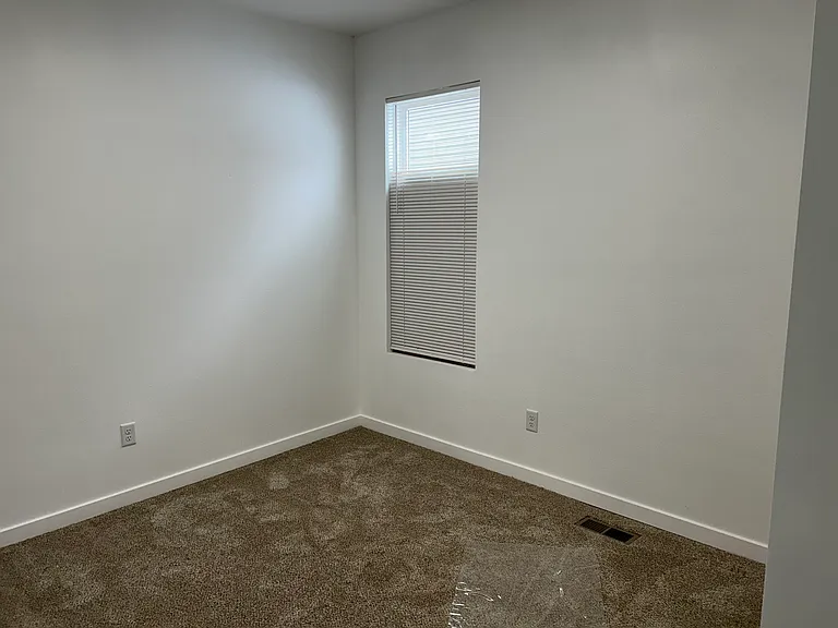 3431 N Vel R Phillips Ave — Photo 8