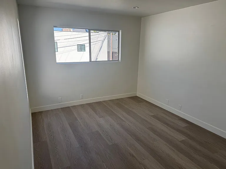 112 2nd St — Photo 7