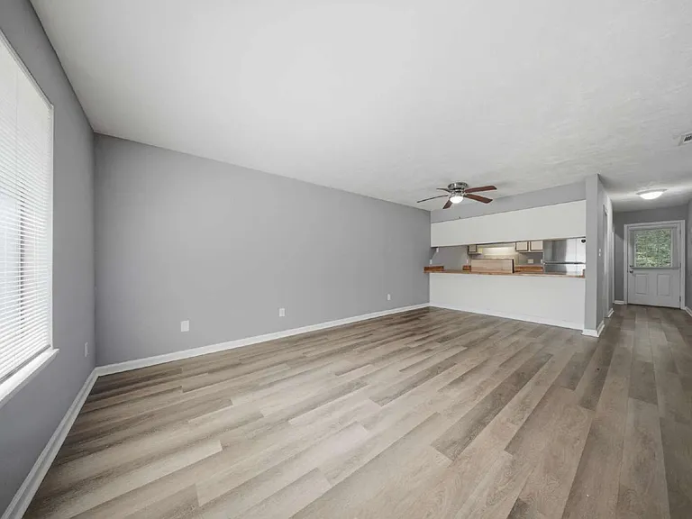 1824 Seay Ct — Photo 4