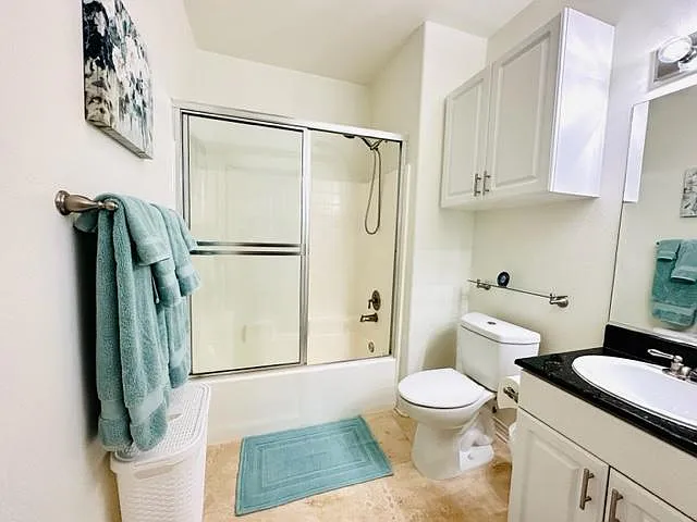 Del Rey Club Apartments — Photo 11