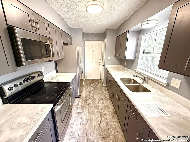 5310 Gawain Dr — Photo 8