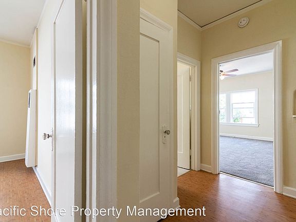 3rd image of 218 S Kenmore Ave APT 7