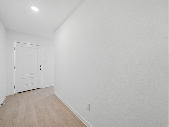 4th image of 5253 Morgan Crest